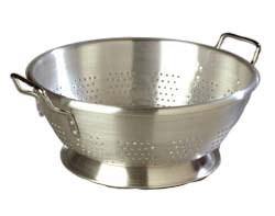 Carlisle 60275 15" Round Colander with 11 Qt Capacity, Aluminum