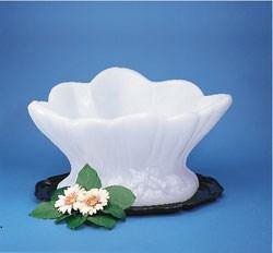Carlisle SCL102 Clam Shell Shaped Ice Sculpture Mold, Polyethylene, White